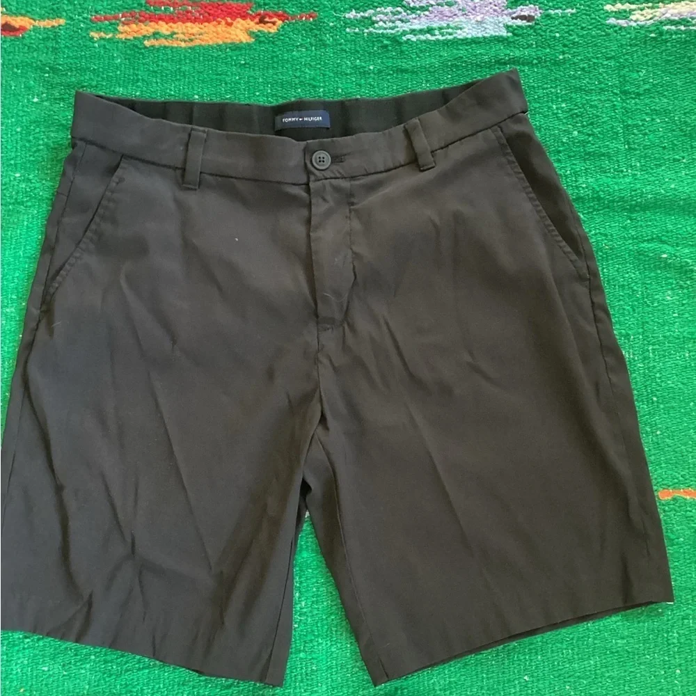 Tommy Hilfiger nylon golf flat front shorts-pockets-black-SZ 34